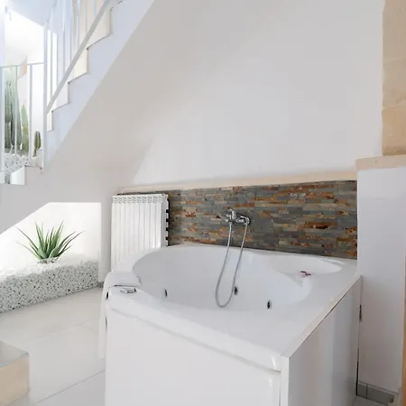 Dimora Barocca Luxury Suites Lecce Exterior photo